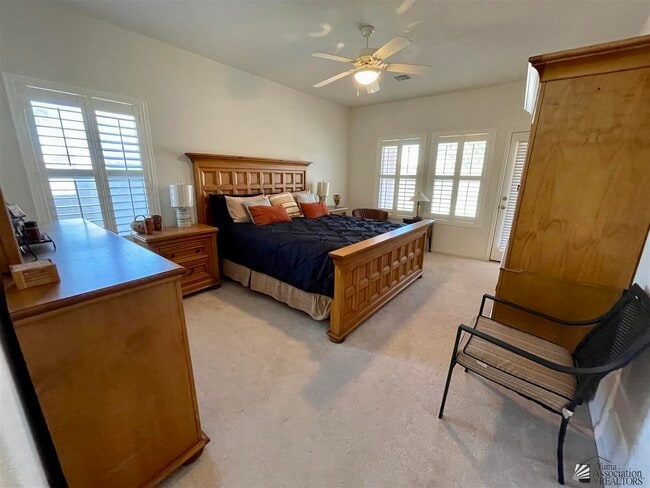 Building Photo - 10277 S Del Rey Dr