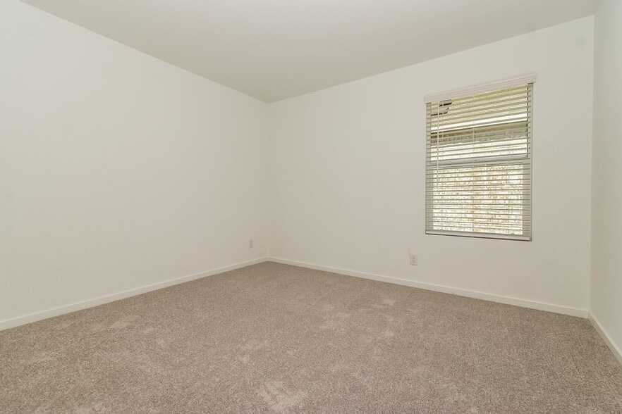 Building Photo - 1719 Crossbill St