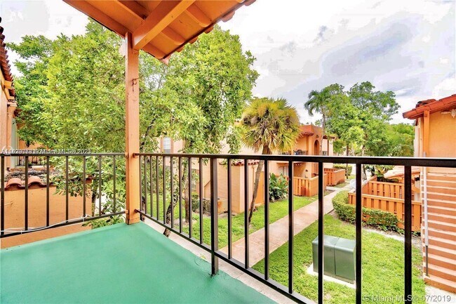Building Photo - 7215 Miami Lakes Dr