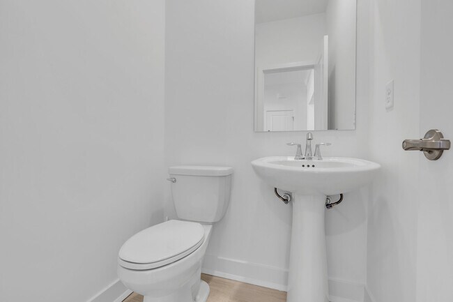 Building Photo - 1505 Journey Ave