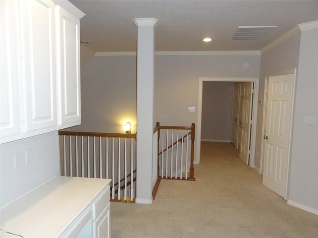 Building Photo - 3211 Holly Crossing Dr