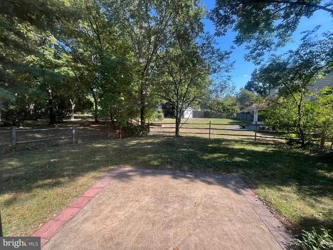 Building Photo - 12701 Pinecrest Rd