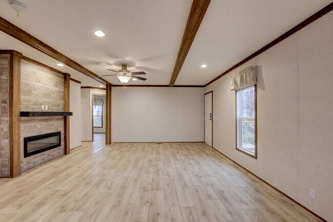 Building Photo - 295 Seays Rd