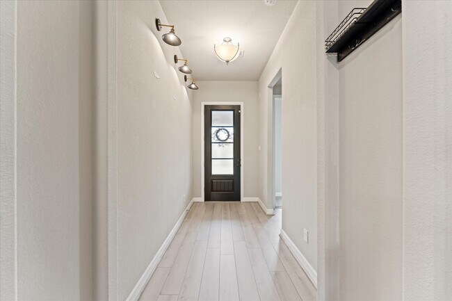 Building Photo - 32067 August Woods Wy