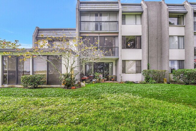 Building Photo - 4822 Esedra Ct