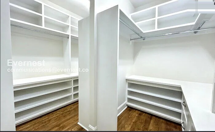 Building Photo - 147 Hobbs Dr