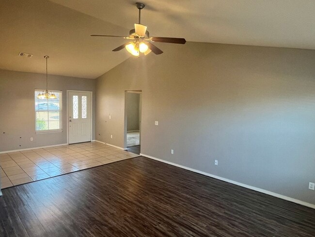 Building Photo - Cute 3 Bed, 2 Bath In Deer Creek Schools