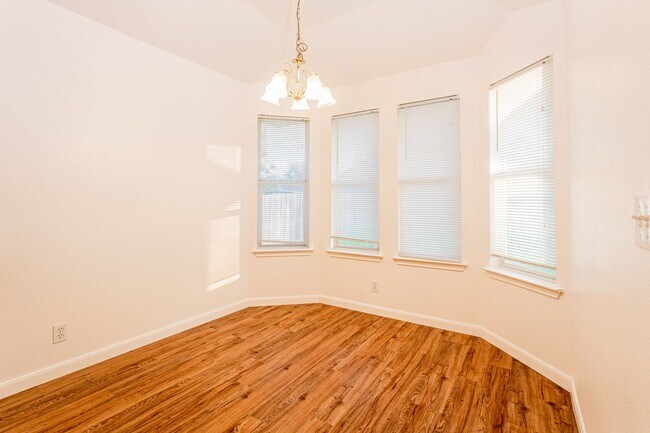 Building Photo - Charming 3-Bedroom, 2-Bath Single-Family Home
