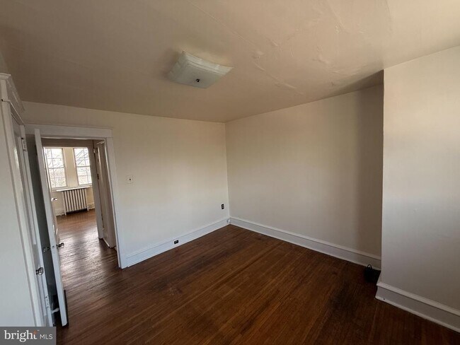 Building Photo - 3422 Tilden St