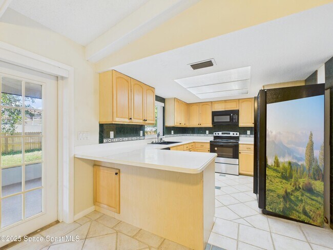 Building Photo - 2265 44th Ave