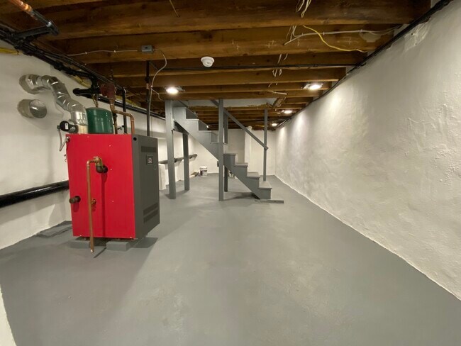 Building Photo - 74 E Church Ln