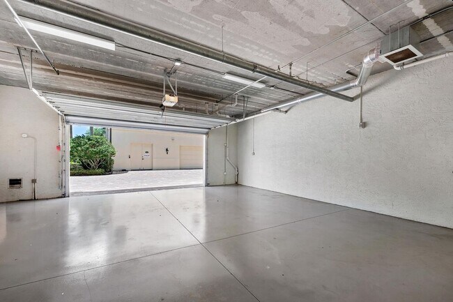 Building Photo - 16386 Viansa Wy