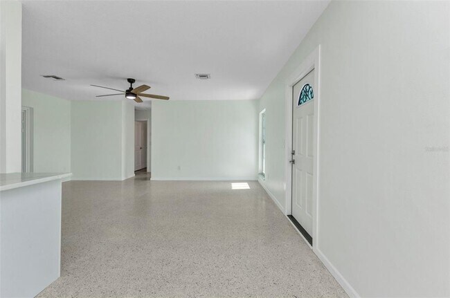 Building Photo - 1611 Sheehan Blvd