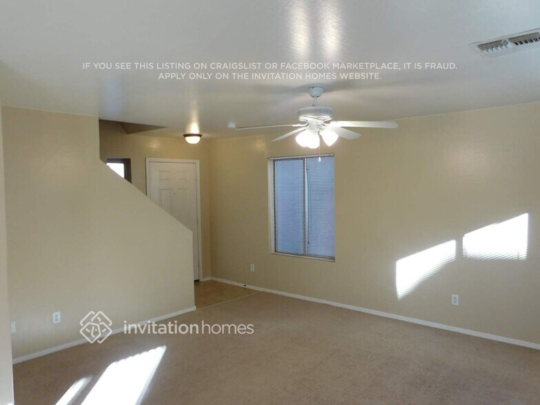Building Photo - 12921 W Fleetwood Ln