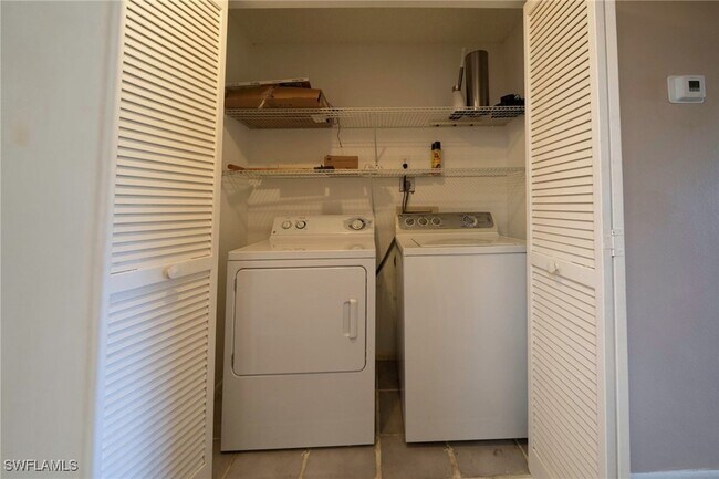 Building Photo - 6300 Sugar Bush Ln