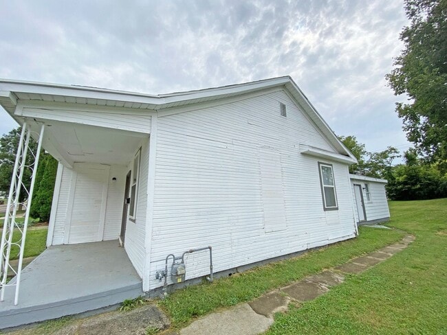 Building Photo - Home on Market