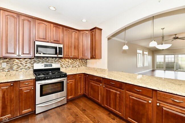 Building Photo - 8555 One W Dr