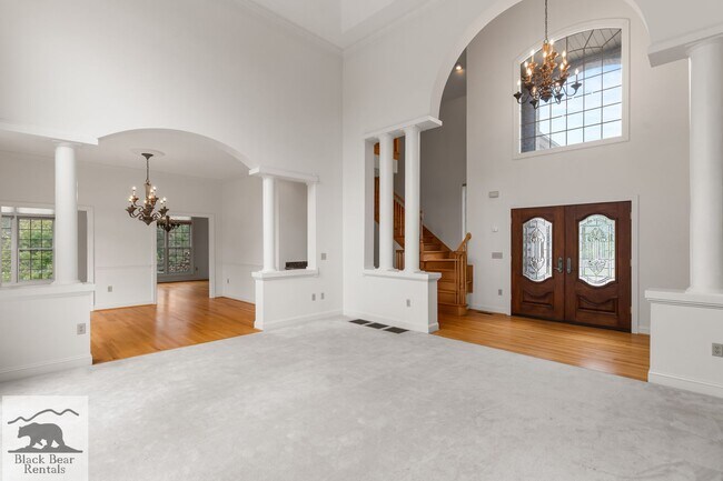Building Photo - South AVL - Grand Residence in The Cotswol...
