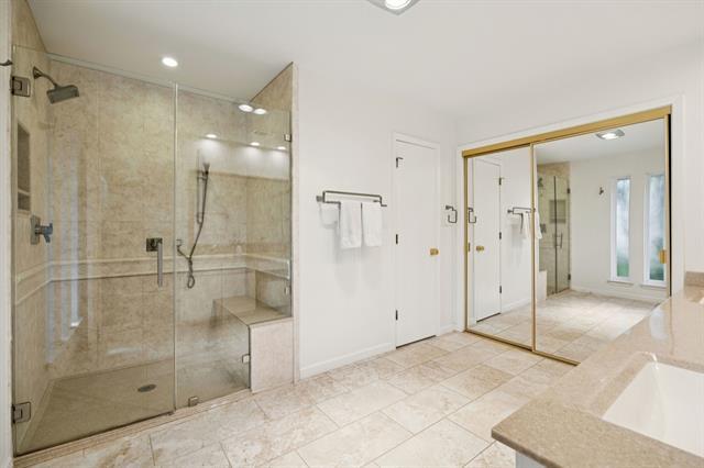 Building Photo - 16806 Hunters Point Dr