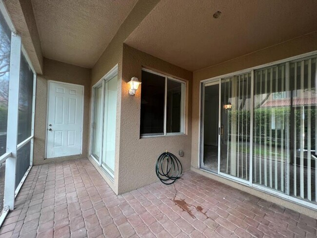 Building Photo - 9634 Roundstone Cir
