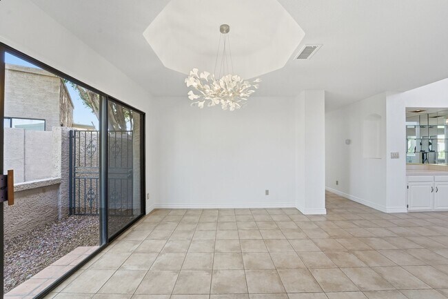 Building Photo - Welcome to this stunning 3-bedroom, 2-bathroom home in the heart of Scottsdale, AZ