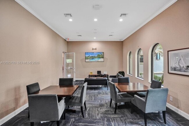 Building Photo - 21461 Sawmill Ct