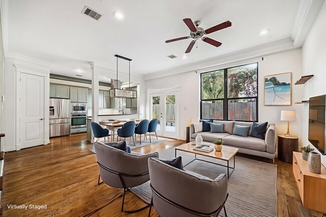 Building Photo - 828 W 19th St