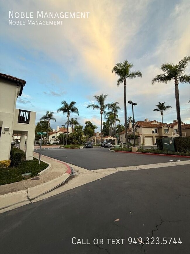 Building Photo - 6 Glen Cove