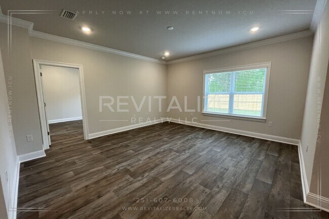 Building Photo - Charming 4BR/2BA Home in Hadley Village – Modern Comfort & Style!