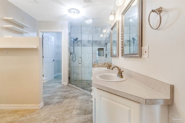 Building Photo - 1409 US-98