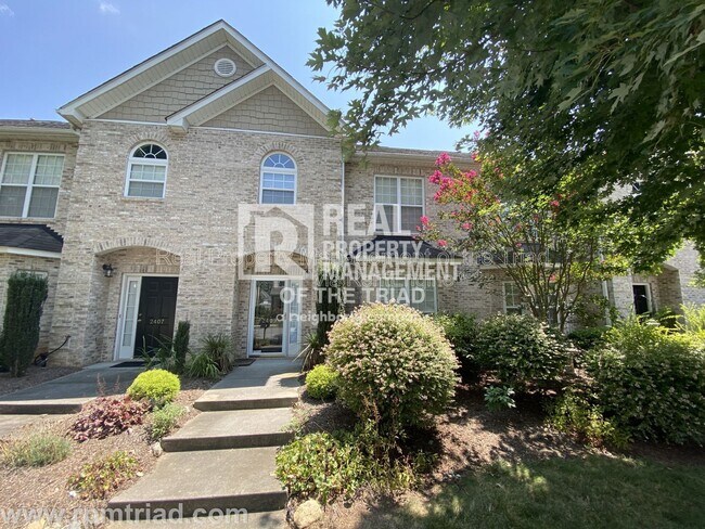 Building Photo - 2409 Autumn Mist Dr