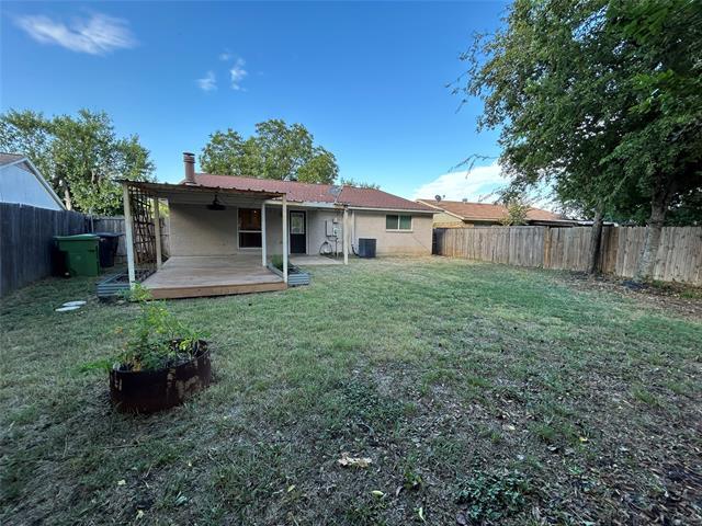 Building Photo - 10105 Peppertree Ln