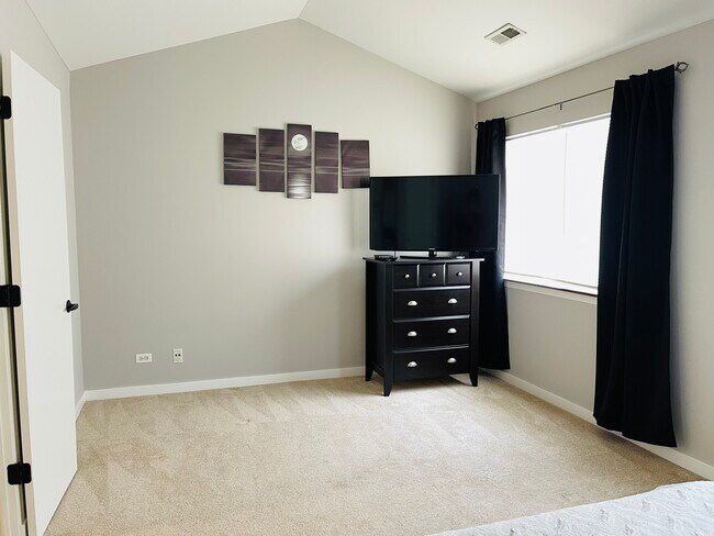 Building Photo - 1385 Redbridge Ct