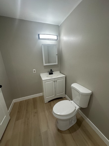 Building Photo - 1412 Wolf Ct