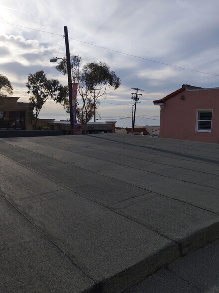 Building Photo - 1840 S Coast Hwy