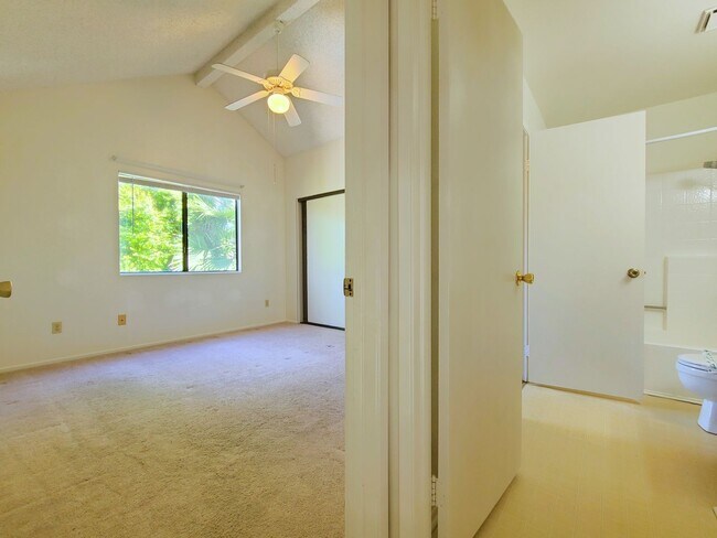 Building Photo - 10844 Pepper Way