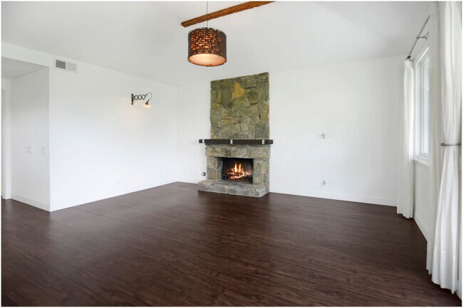 Building Photo - Single Level Golf Course Stunning Home Dana Point!