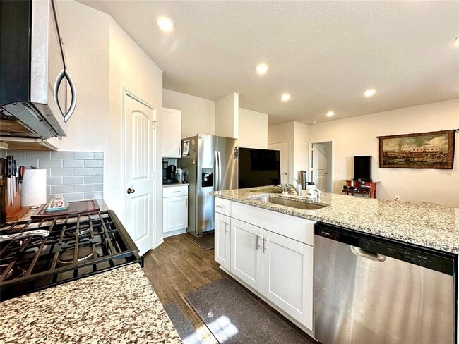 Building Photo - 331 N Richland Dr