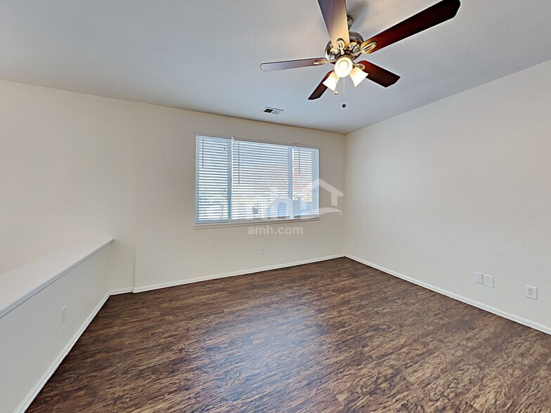 Building Photo - 411 Grey Swallow St