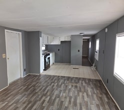 Building Photo - 104 Hickory Ln