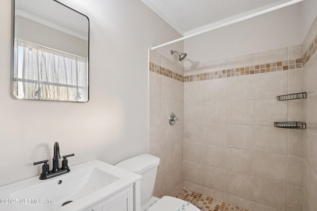 Building Photo - 409 Sailfish Dr E