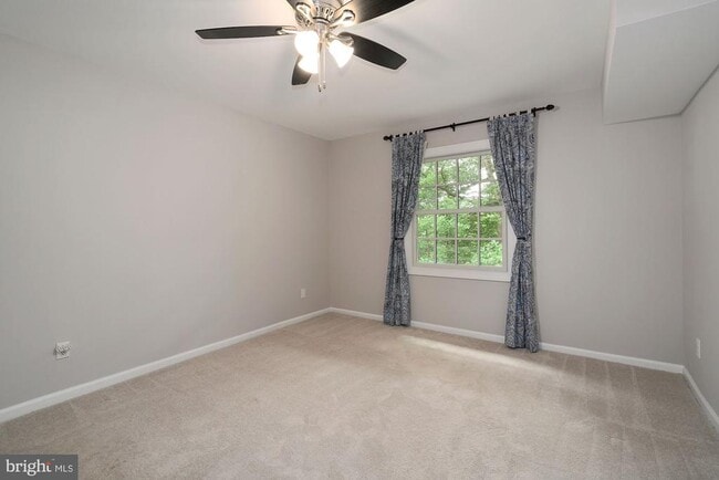 Building Photo - 5907 Kingsford Rd