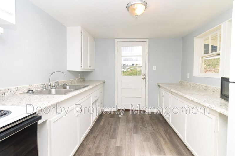 Building Photo - 966 Beason Dr