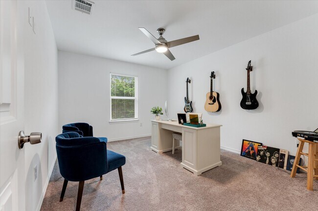 Building Photo - 14986 Indian Hill Trail