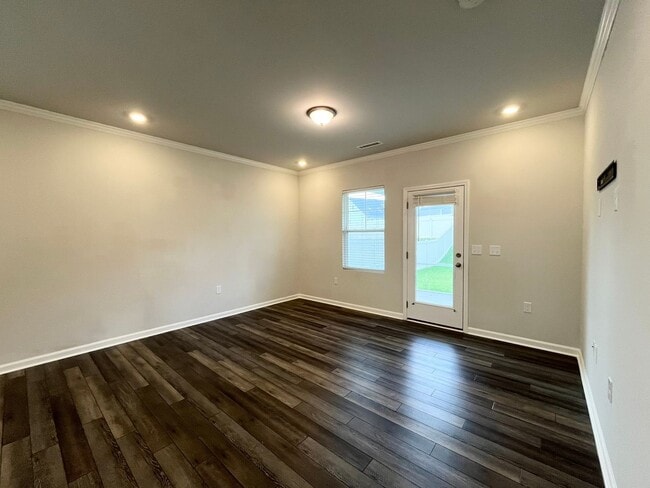 Building Photo - Newly Built 4BD, 3.5BA Zebulon Home with a First Floor Bedroom and Screened Patio in an HOA Commu...