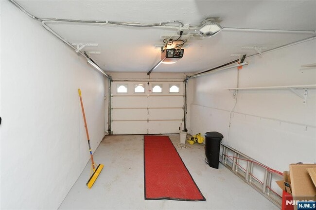 Building Photo - 79 Grand St