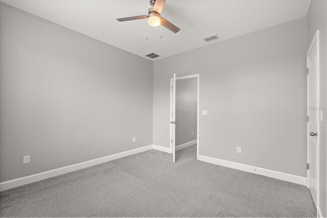 Building Photo - 6875 Arnoldson St