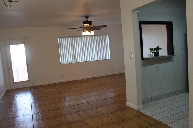 Building Photo - 2200 Springdale Blvd