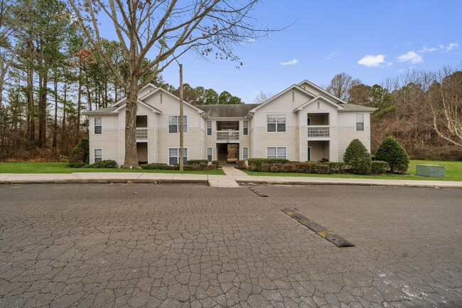 Building Photo - 2411 Hill St