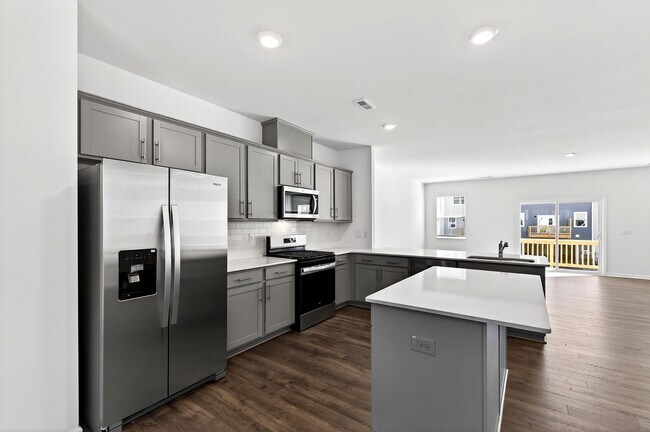 Building Photo - Horton Park Gem: Spacious 4-Bed, 3.5-Bath Townhome